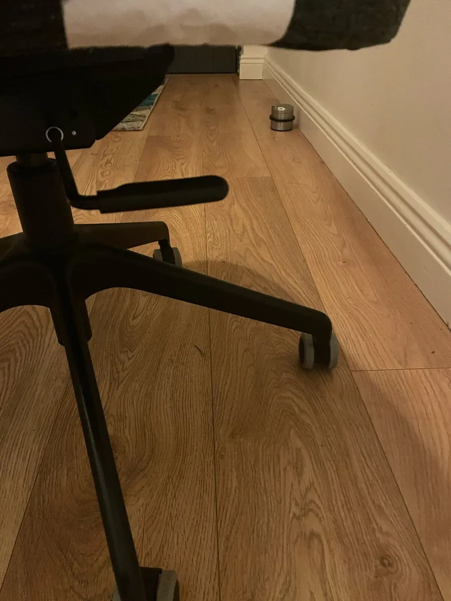 IKEA office chair - Image 4