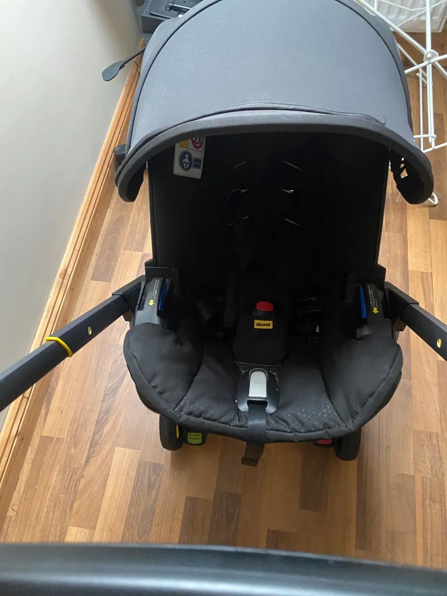 Doona pushchair/ steriliser/ swing chair - Image 2