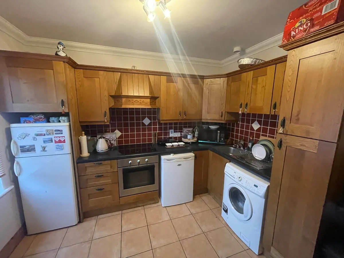 Solid Oak Kitchen - Image 1