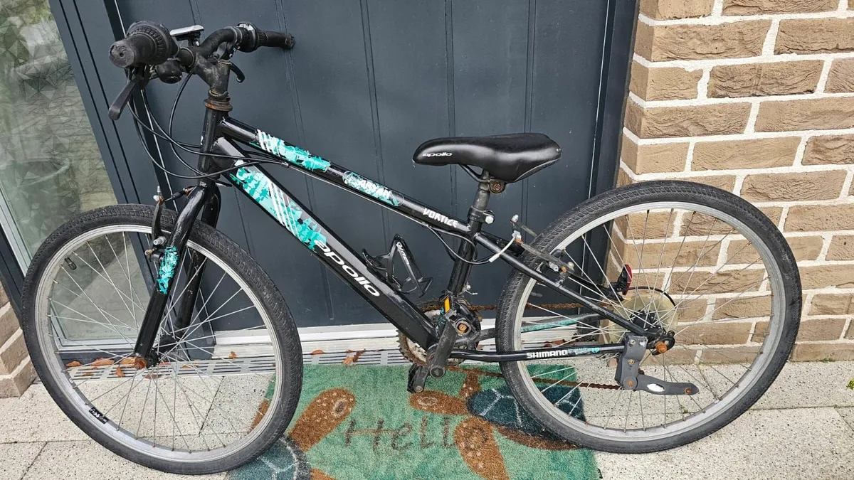 Apollo Vortice Junior Hybrid Bike - 24" Wheel - Image 1