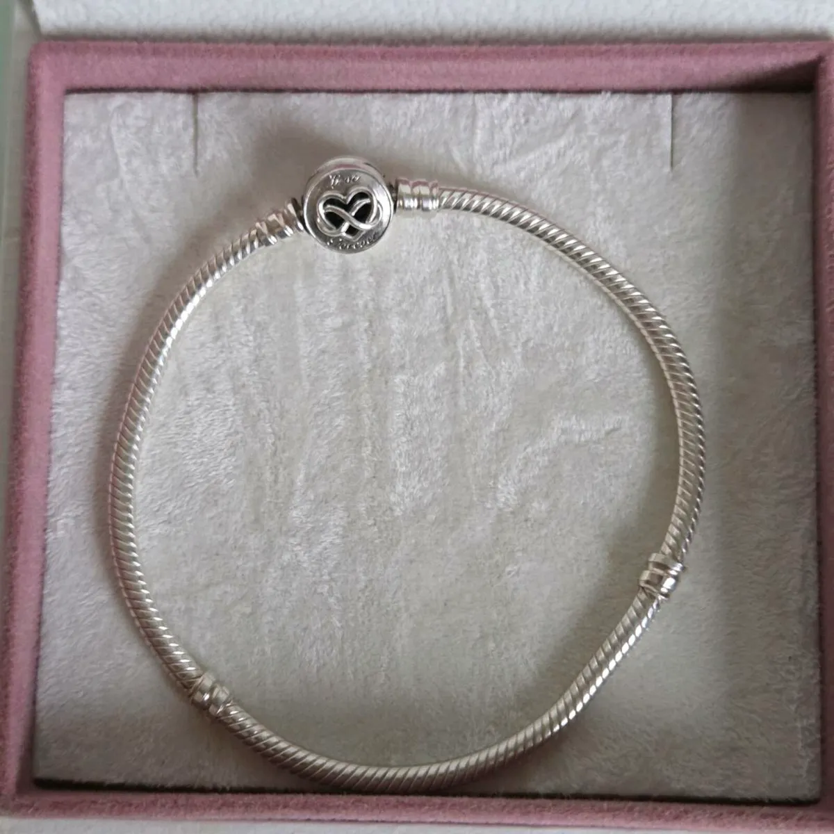 Genuine Pandora bracelet infinity/heart love - Image 1