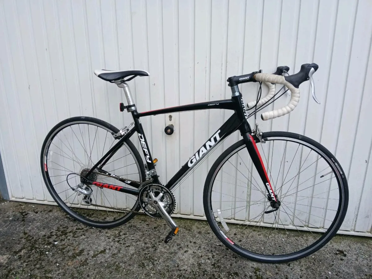 Large selection of road bikes - Image 1