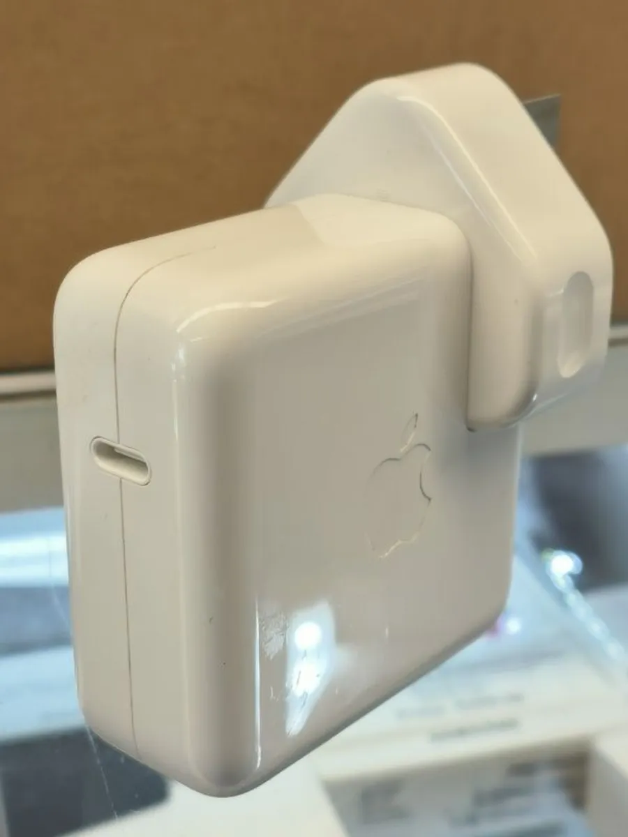 70W Genuine APPLE USB-C AC Adapter A2743 for MacBook iPad iPhone/ Used - Image 1