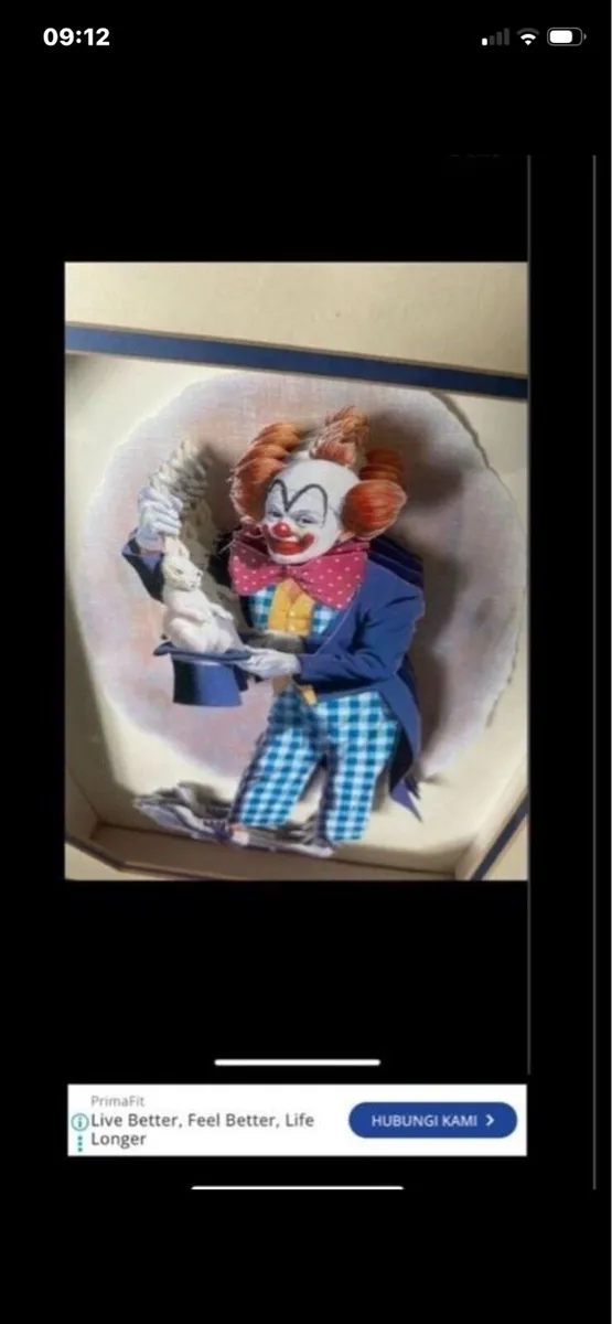 3D Clown Picture- Rabbit out of a Hat - Image 2