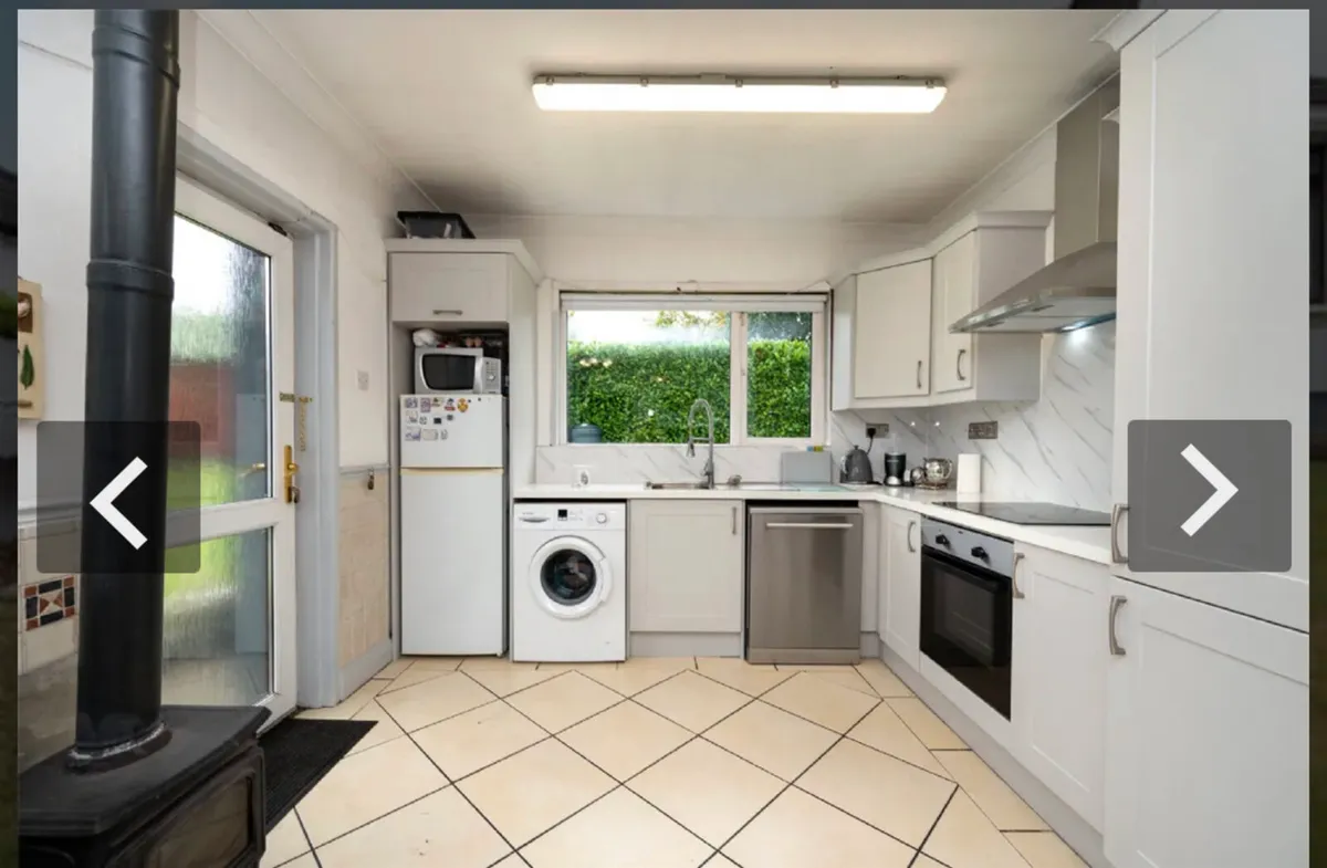 Kitchen units, sink, fridge freezer - Image 1