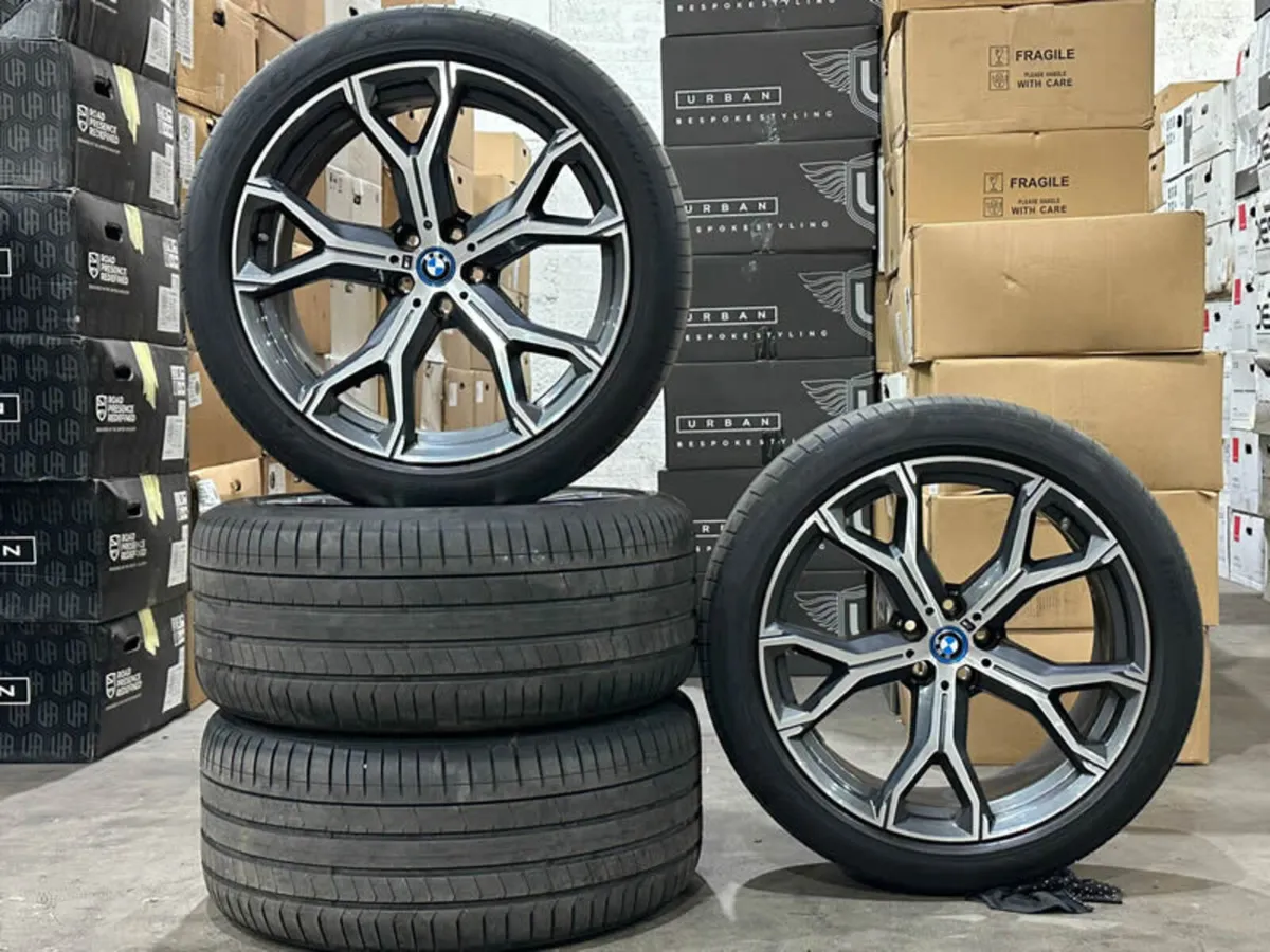 21" GENUINE X5 X6 G05 G06 741M ALLOYS & TYRES - Image 1