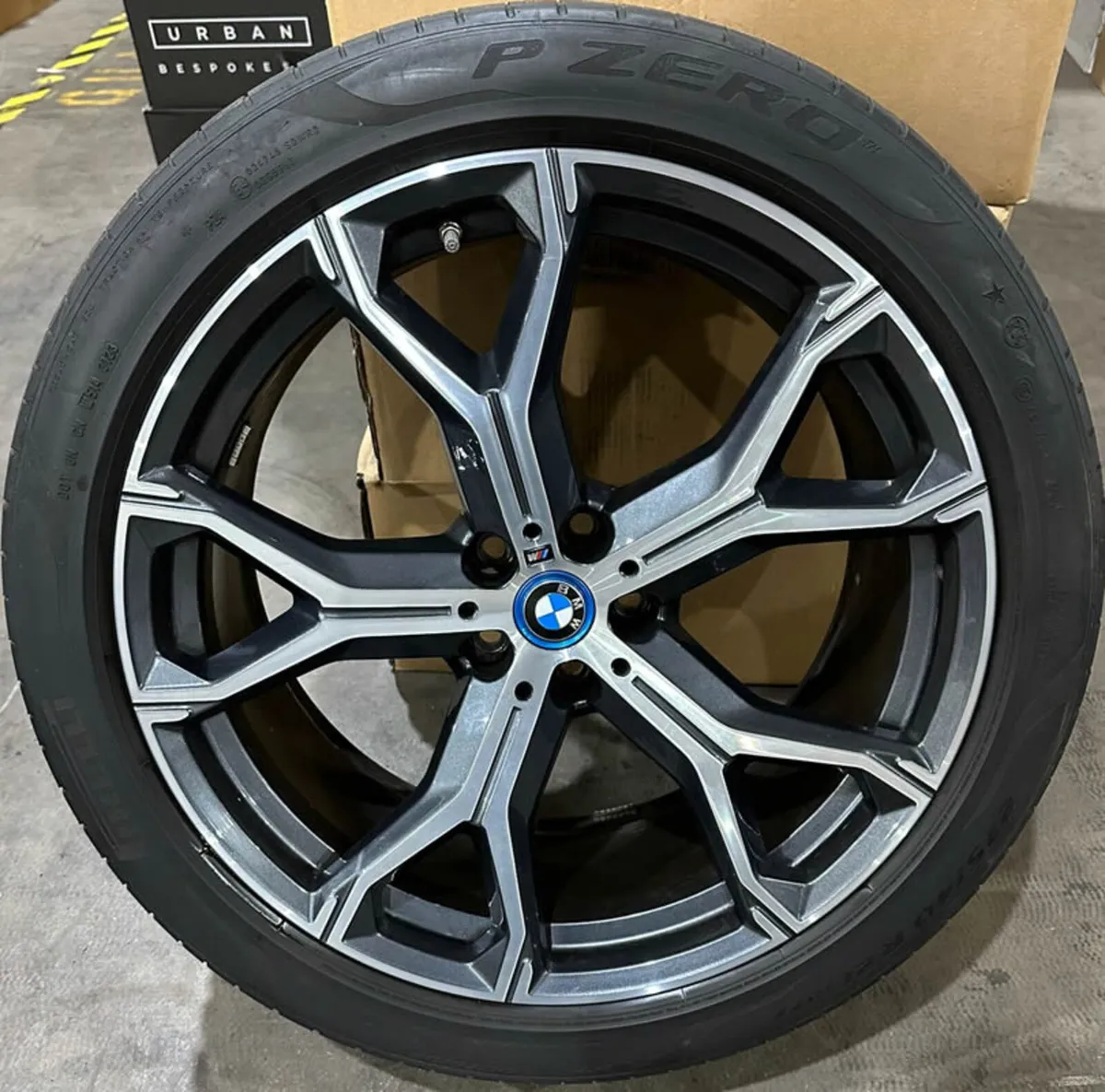 21" GENUINE X5 X6 G05 G06 741M ALLOYS & TYRES - Image 4