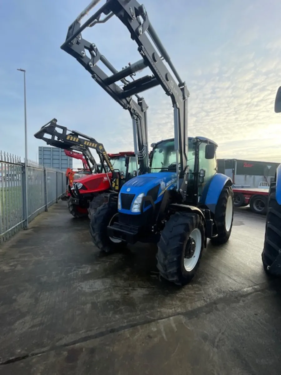 2015 New Holland T5.105 - Image 1