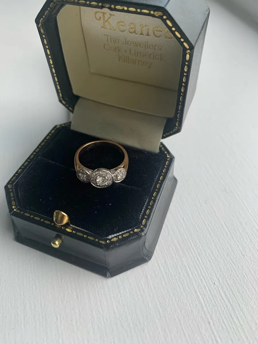 Diamond engagement ring - Image 4