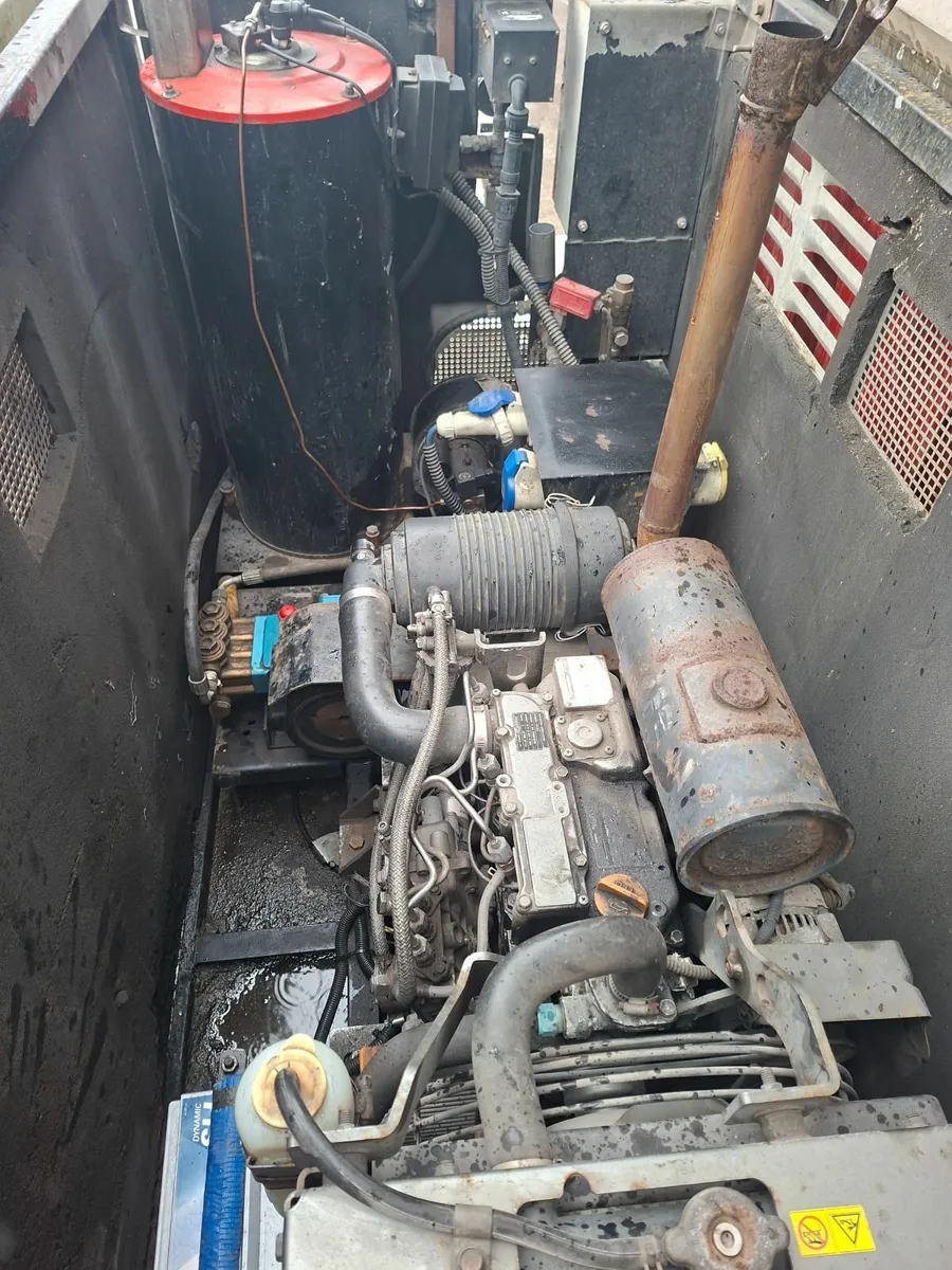 Eurojet hot and cold Pressure Washer - Image 3