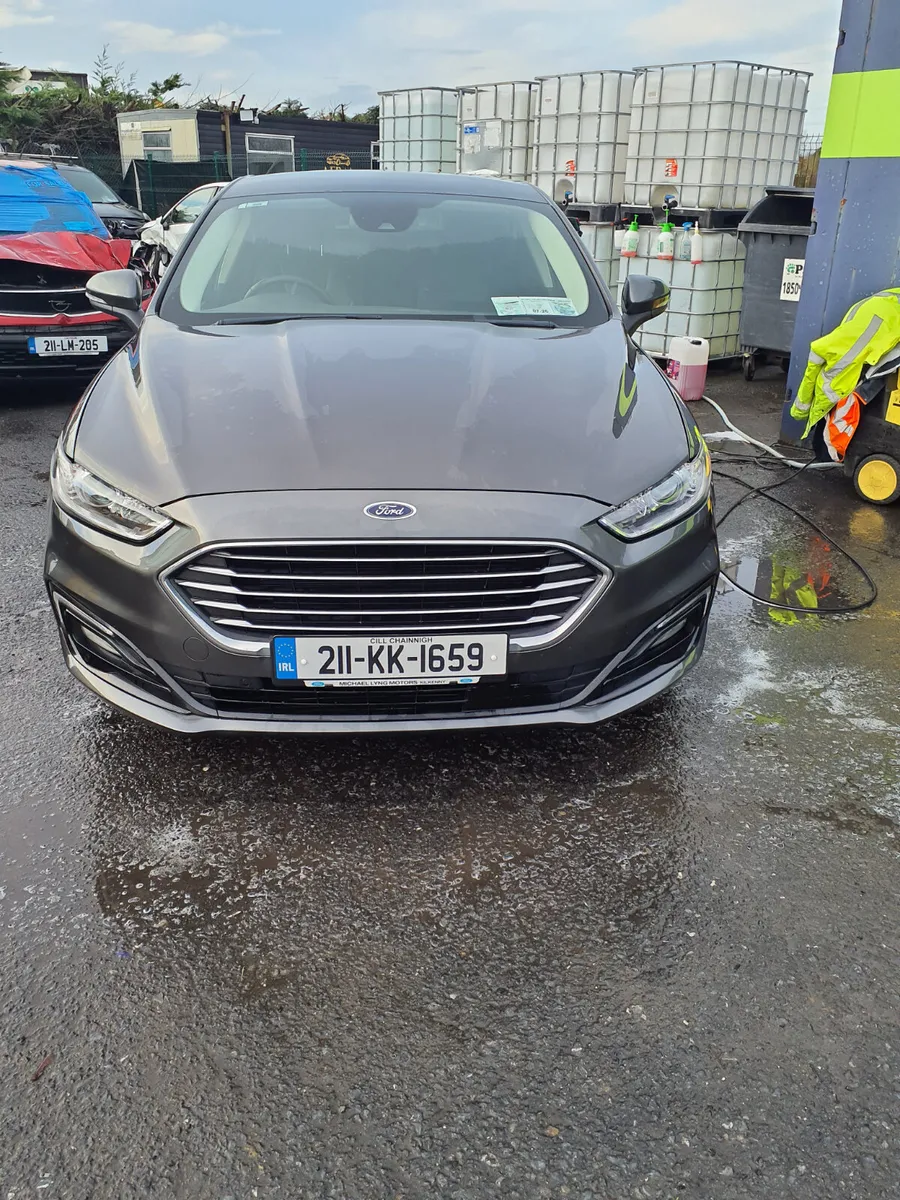 Ford mondeo 2021 rear damage Driving - Image 1