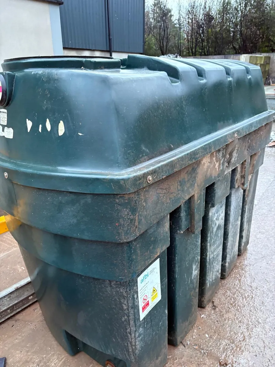 Bunded oil tank - Image 1