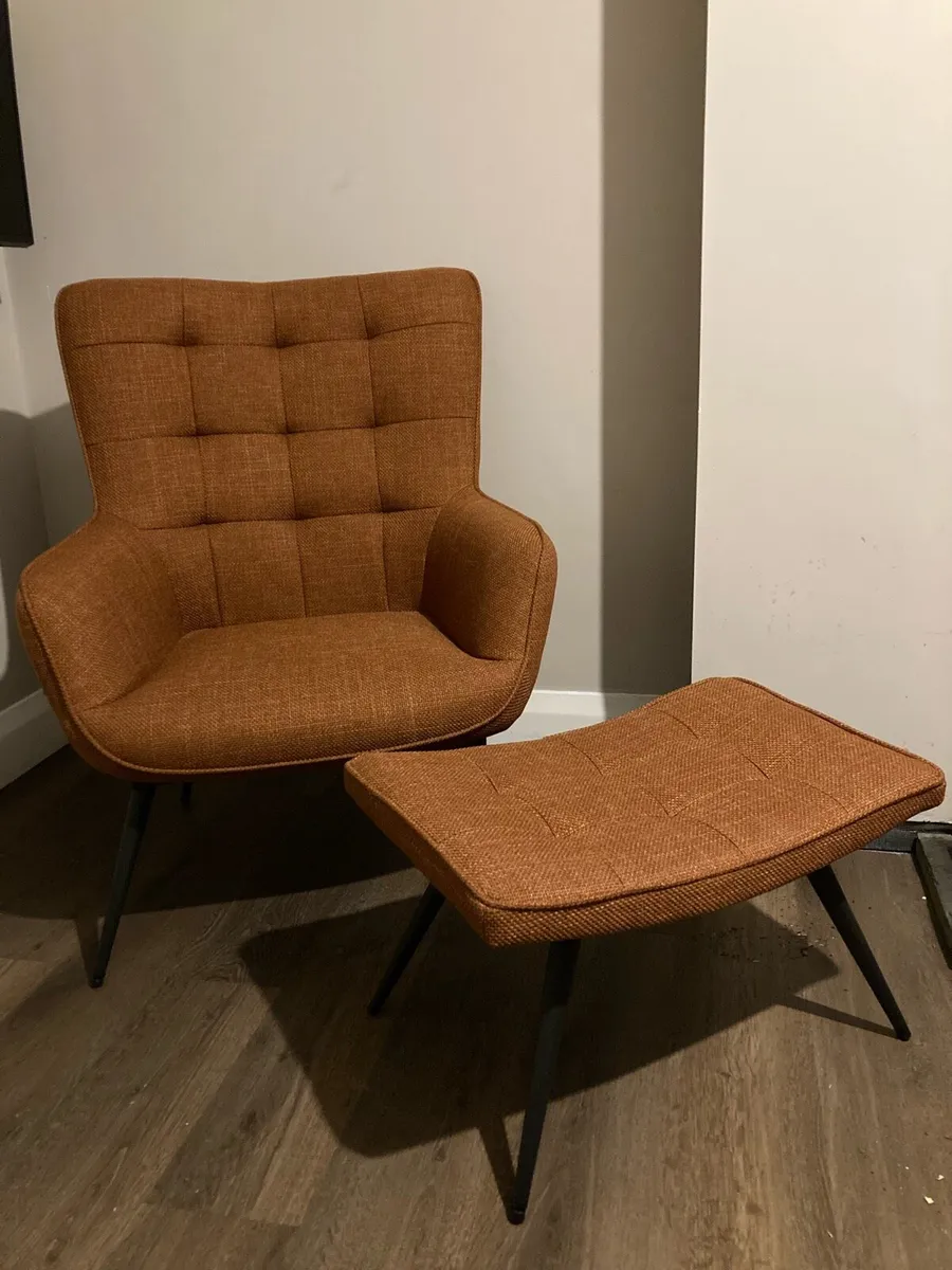 Wingback armchair - Image 1