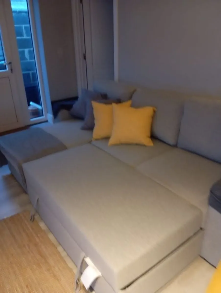 Barslov 3 seat sofa bed - Image 2