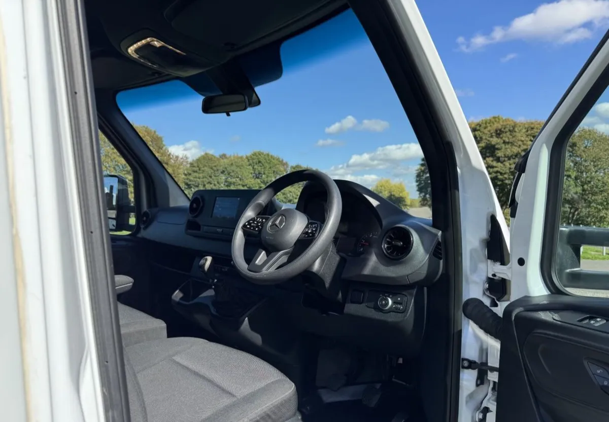 2022 Mercedes-Benz Sprinter Curtainsider Van - Image 4