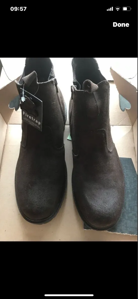 Ladies boots - Image 1