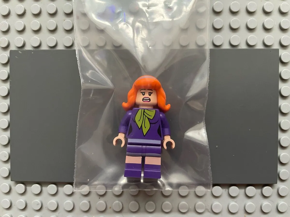 lego scooby doo scd004 Daphne Blake minifigure - Image 3
