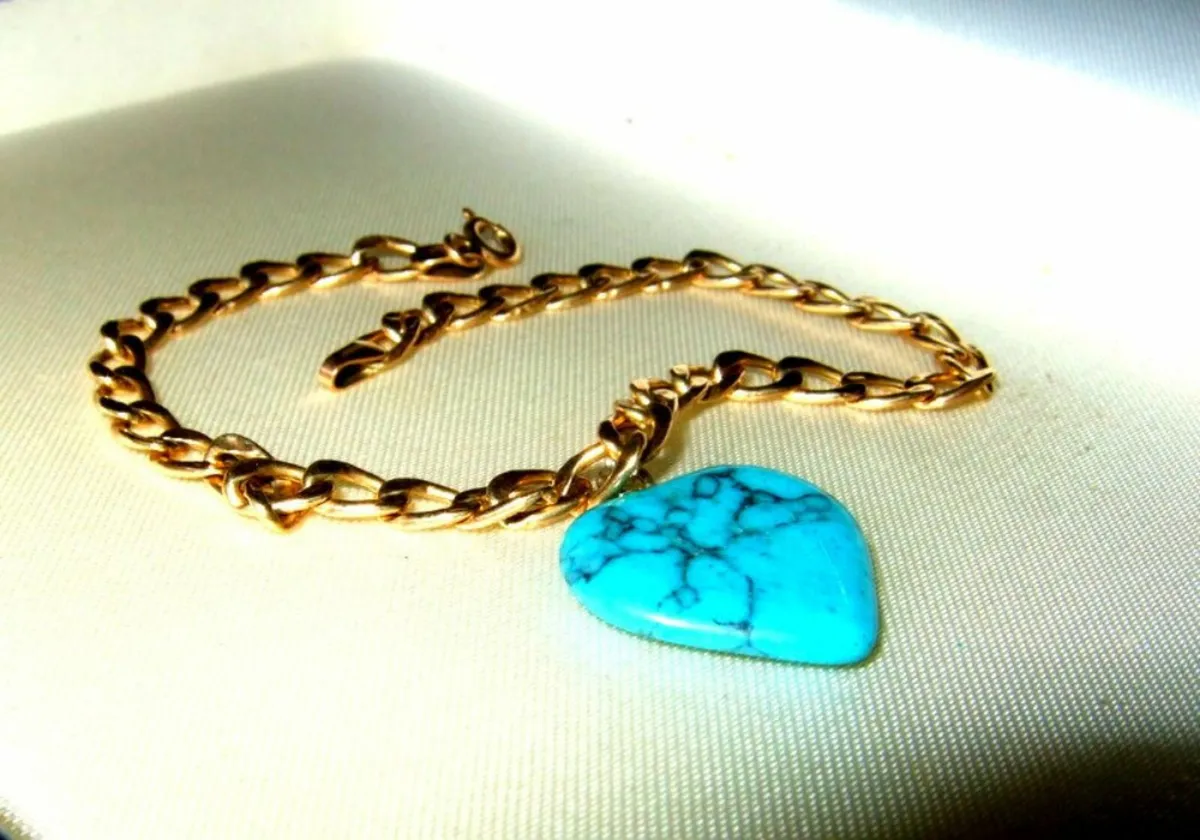 Vintage Hallmarked 14ct Gold Charm Bracelet - Image 1