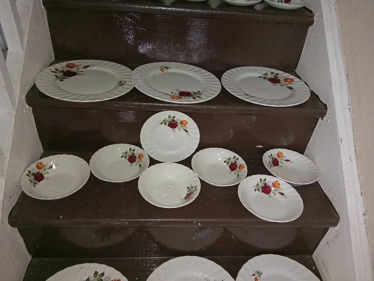 MYOTT MEAKING 1982 SET OF WARE - Image 3