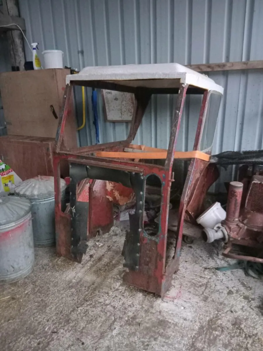 Duncan Cab - Image 1