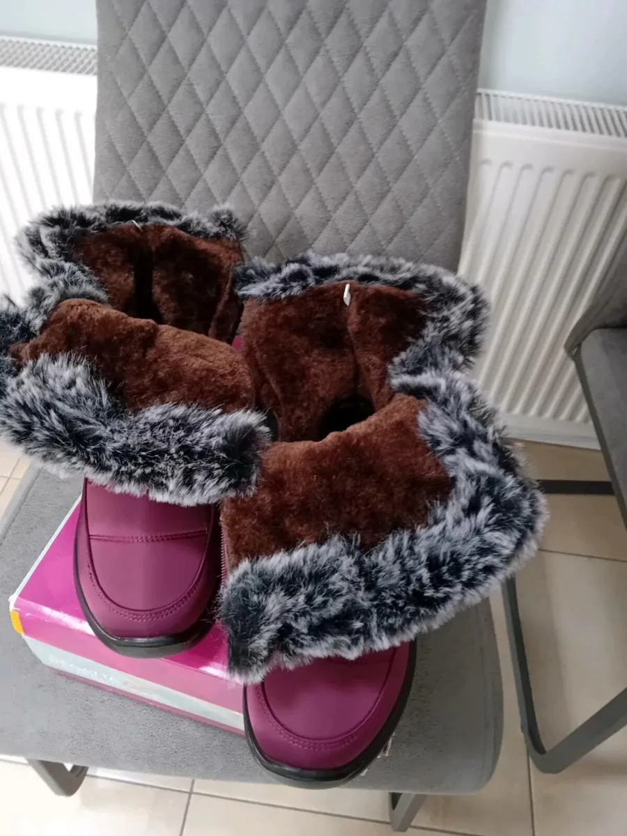 LADIES BOOTS NEW - Image 1