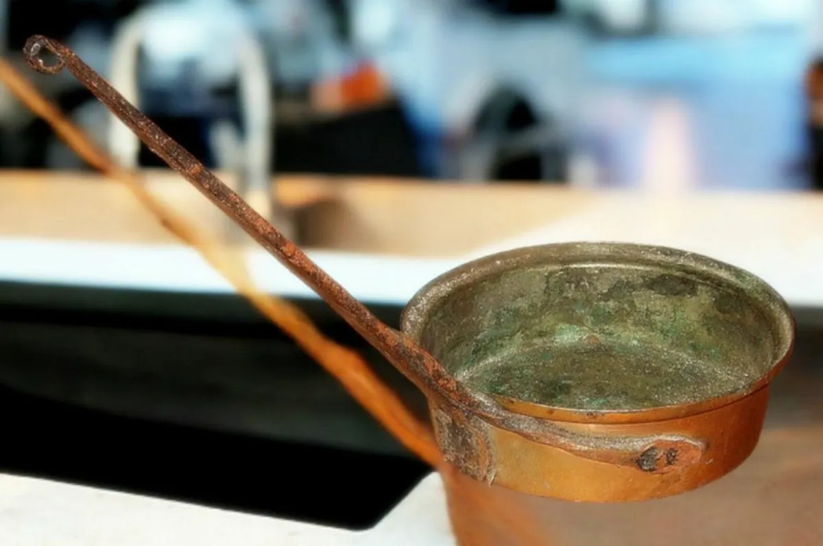 Vintage Brass/Copper Skillet - Image 2