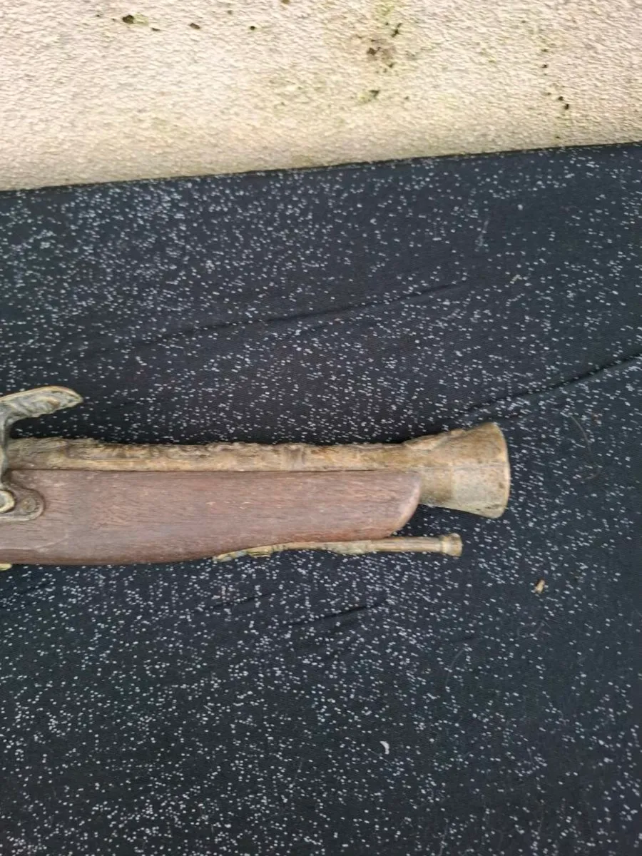 Wood and metal replica - Image 3