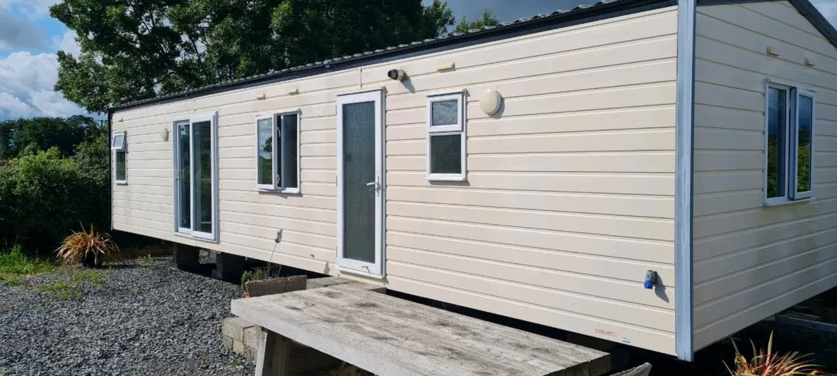 Mobile Home for sale - Image 1