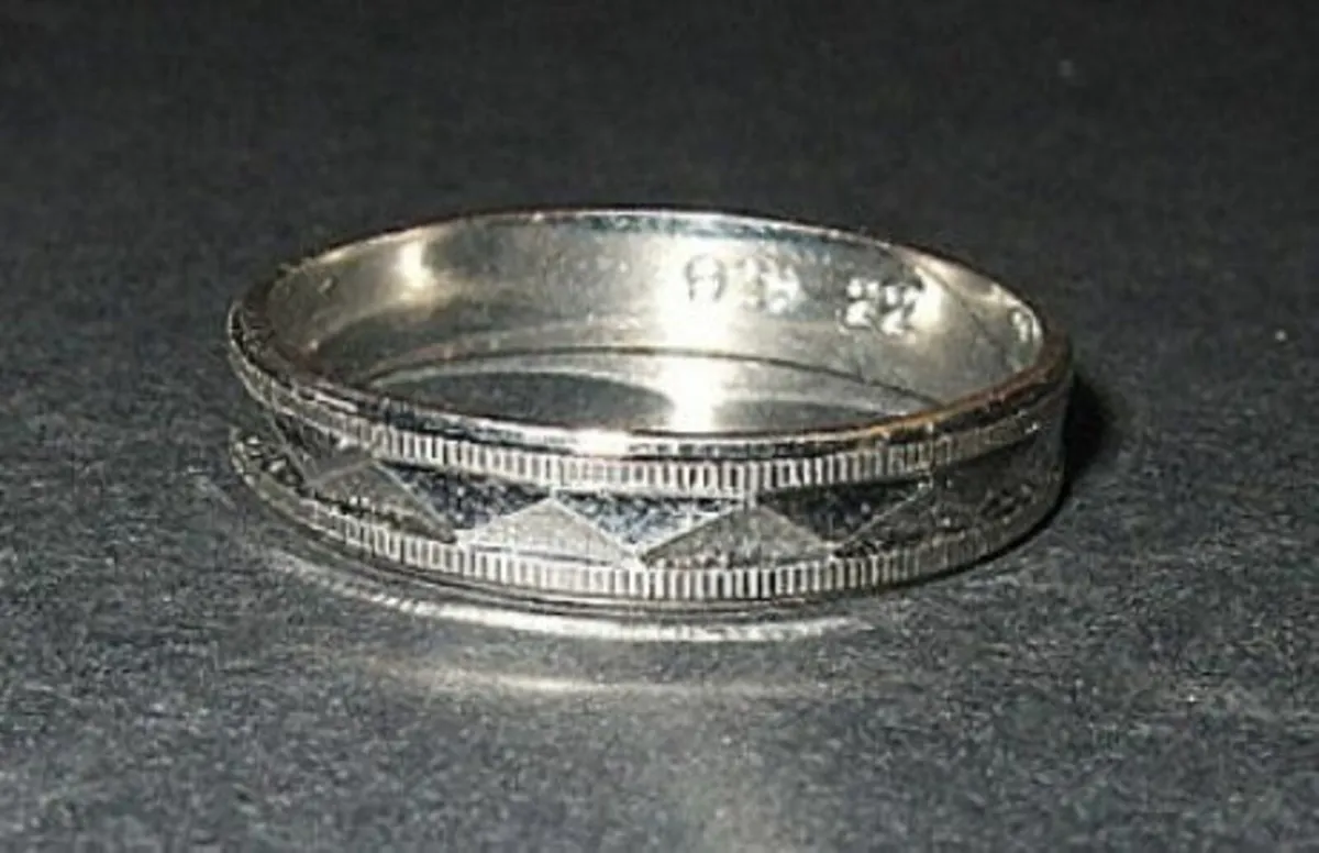 Vintage Hallmarked Silver Ring - Image 1