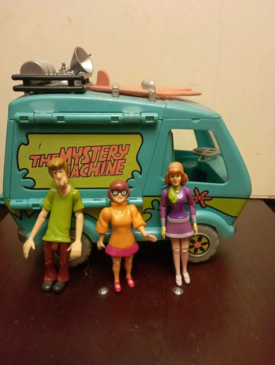 THE MYSTERY MACHINE - Image 1