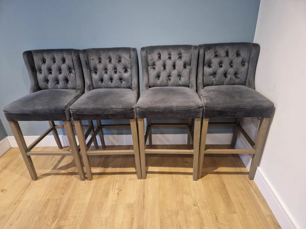 4 Bar Stools - Image 1