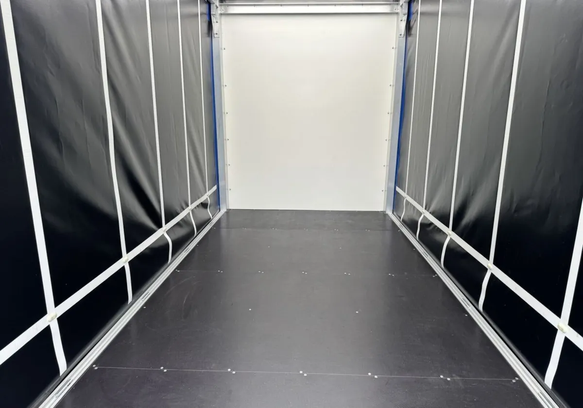 2021 Nissan NV400 Curtainsider Van - Image 2