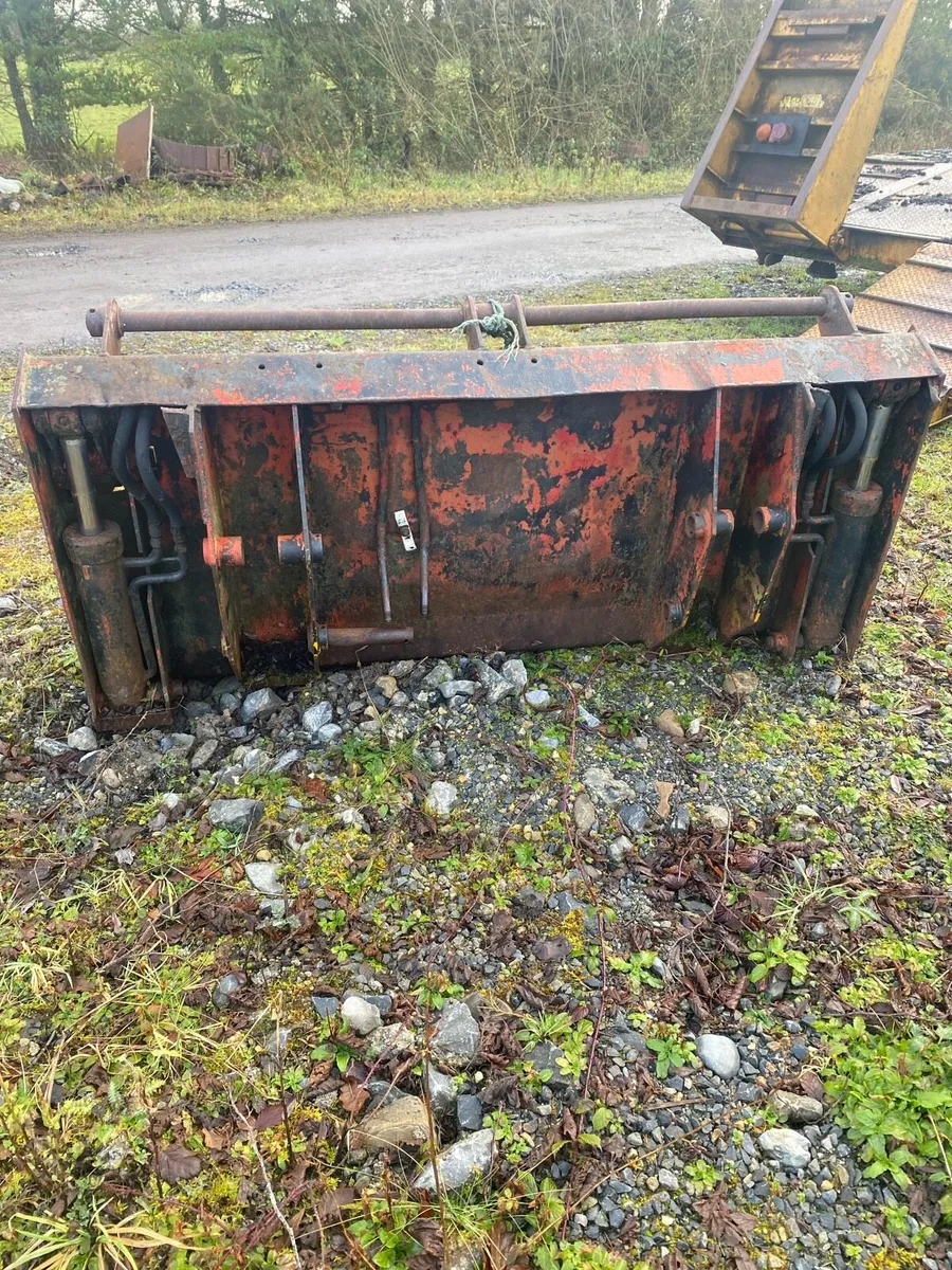 4 in 1 bucket - Image 2