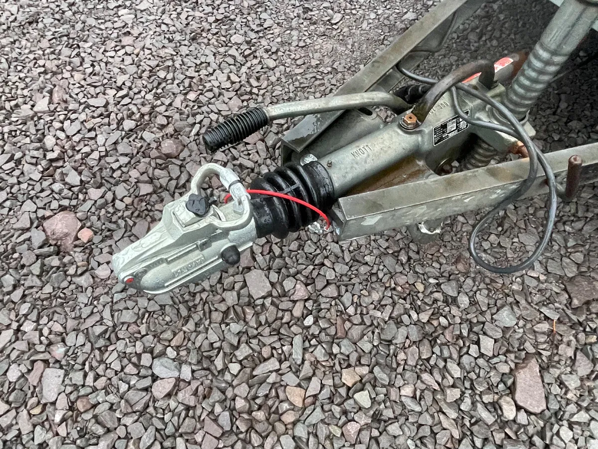 Crooks 10ft x 5ft 9” cattle trailer - Image 4