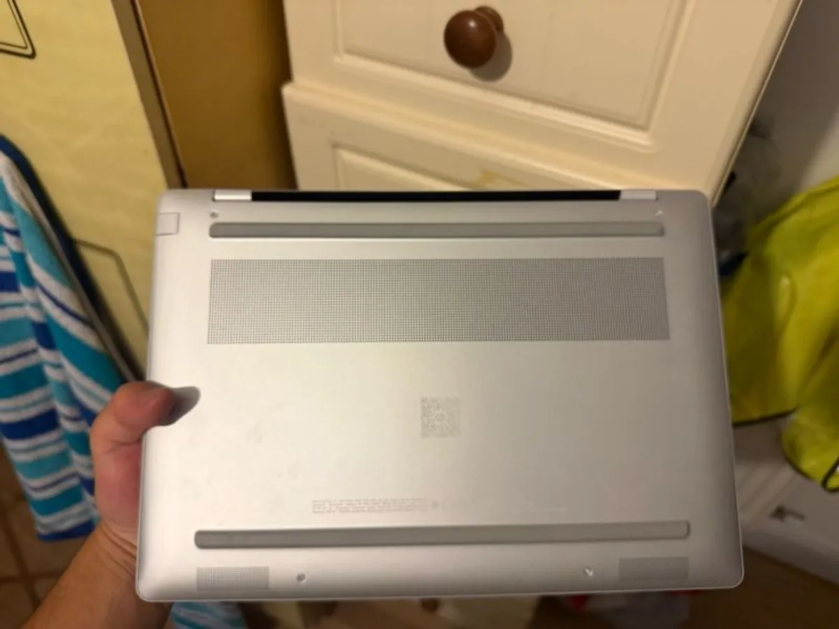 HP omnibook 5- SSD 512gb snapdragon - Image 2