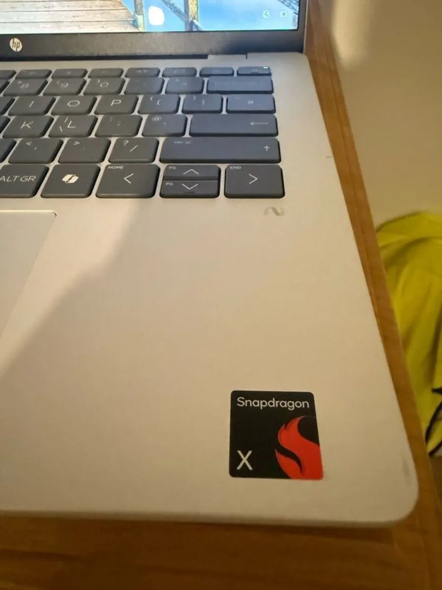 HP omnibook 5- SSD 512gb snapdragon - Image 4