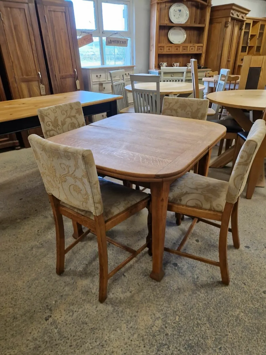 Vintage extendable oak table, 4 chairs - Image 1
