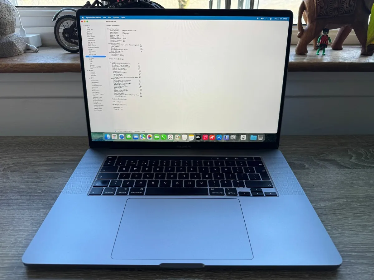 MacBook Pro 16" 2019 i9 2.3GHz | 16GB | 1TB | 4GB - Image 3