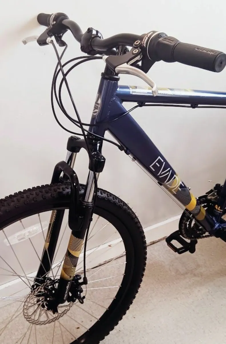 Large apollo evade mountain bike  (NEW) - Image 2