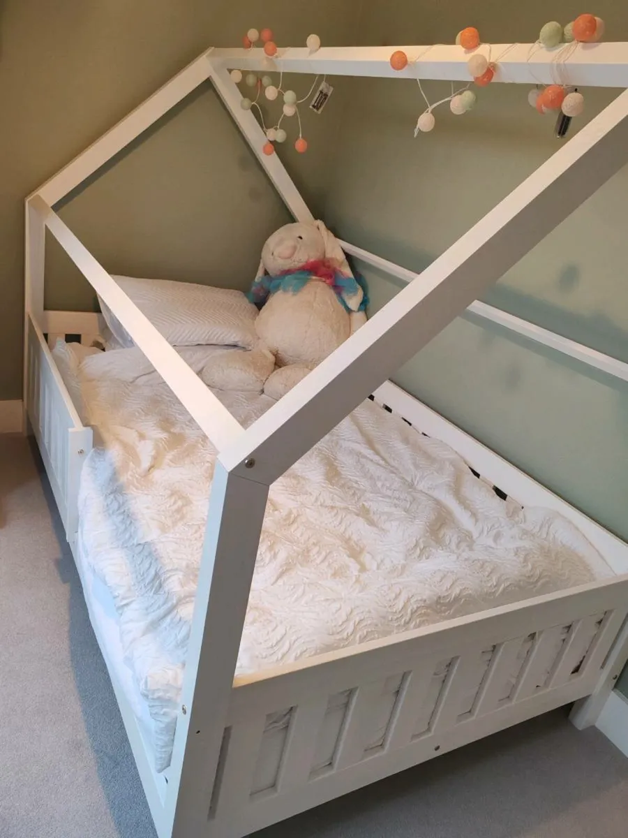 Treetale Meli Montessori House Bed - Image 1