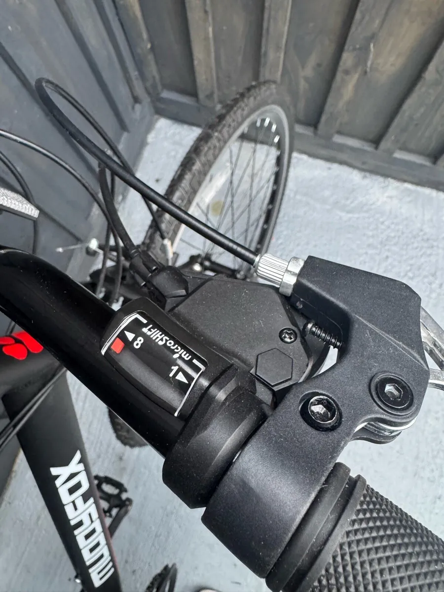 Free Delivery - New Gents 24 Speed hybrid bike - Image 3