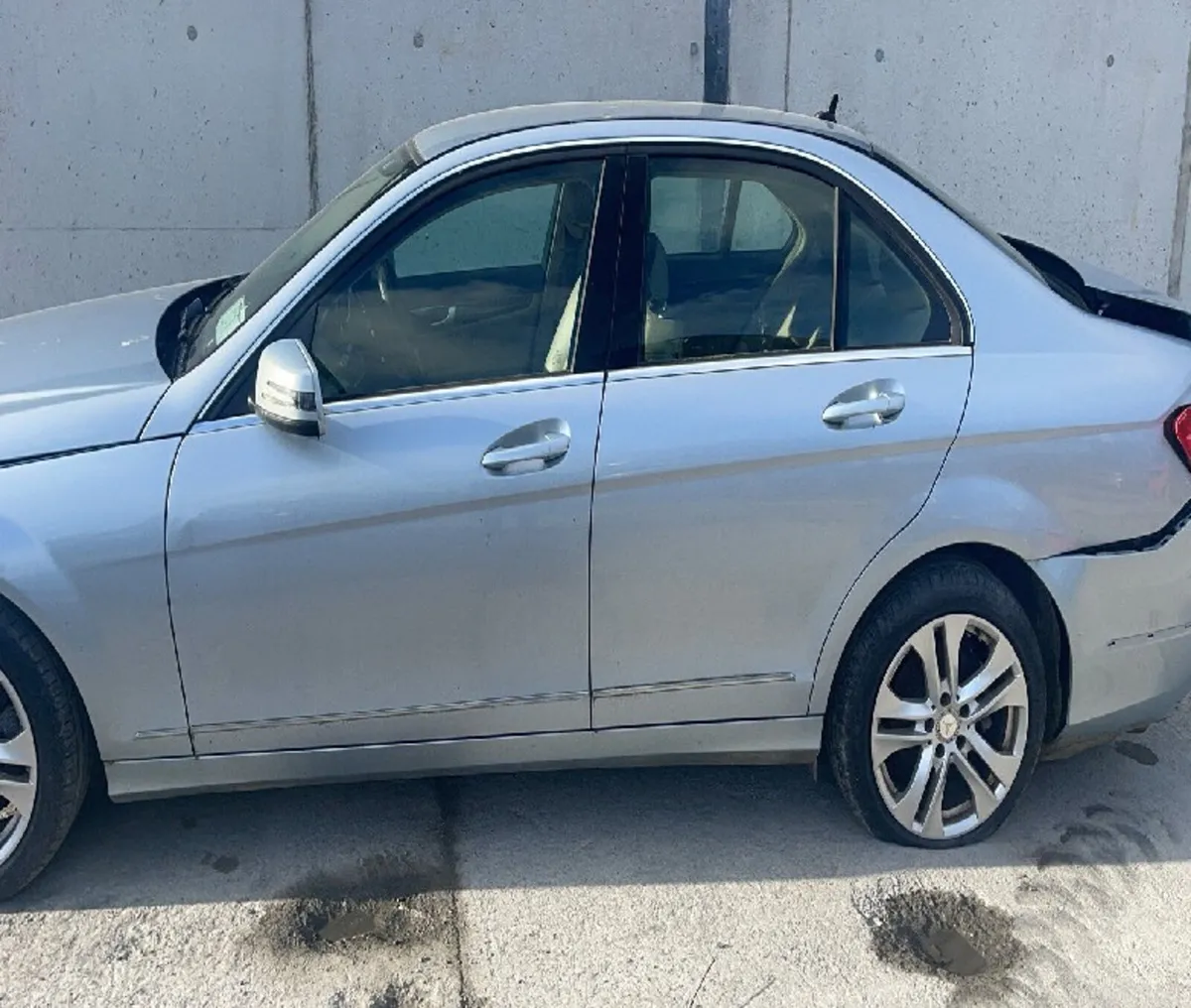 2013 Mercedes C200 For Breaking/Dismantling - Image 2