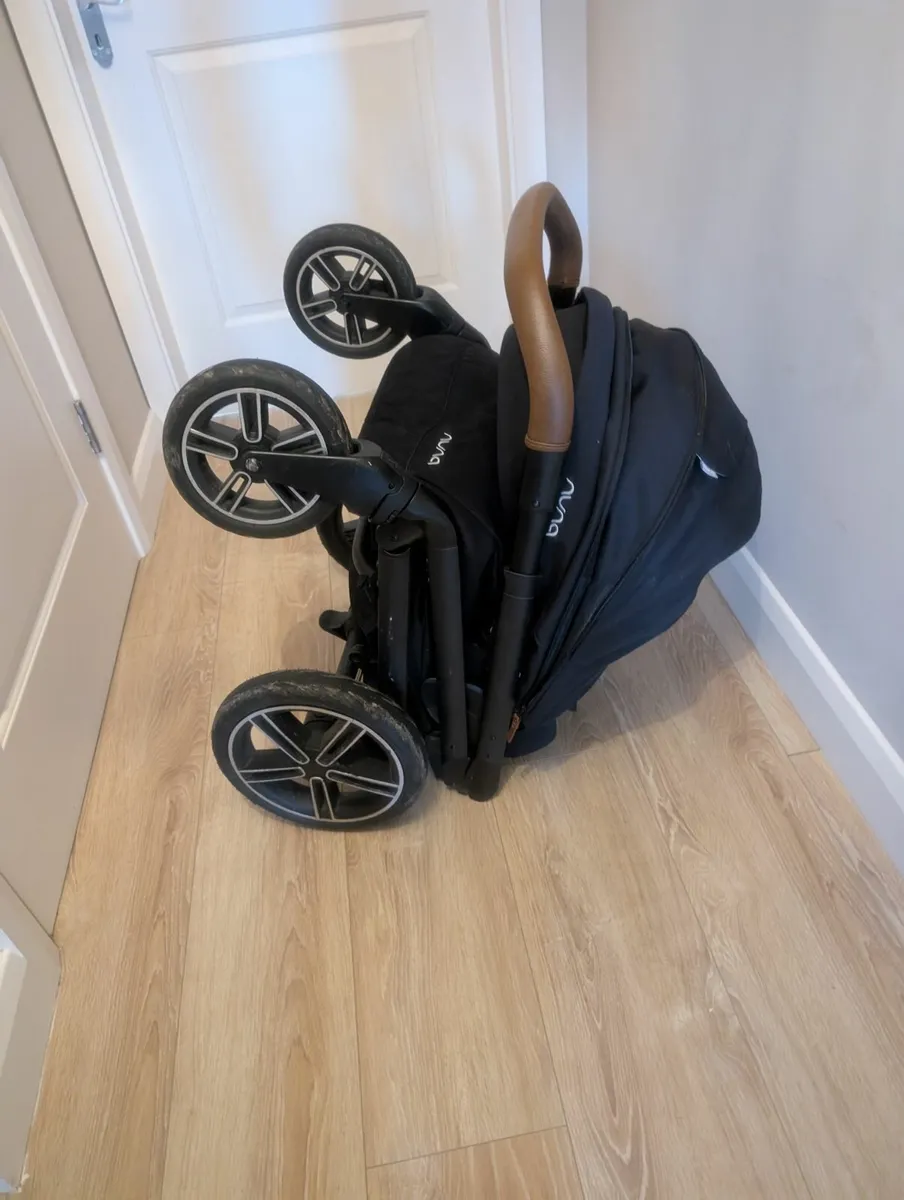 Nuna Mixx Next Travel System - Image 1