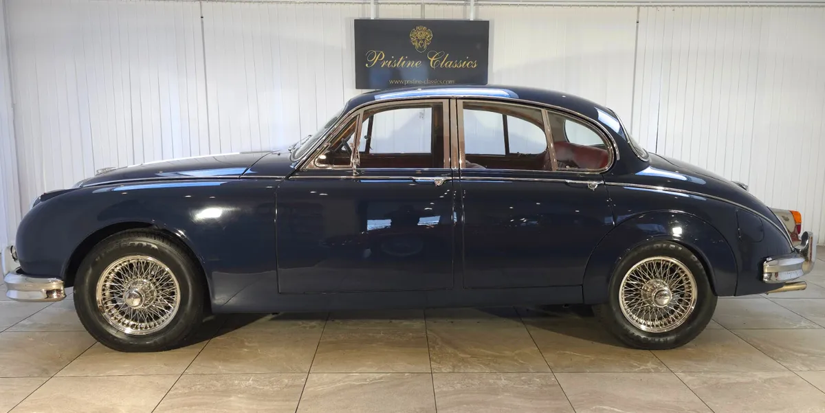 1964 Daimler 2.5 V8 Automatic - Image 3