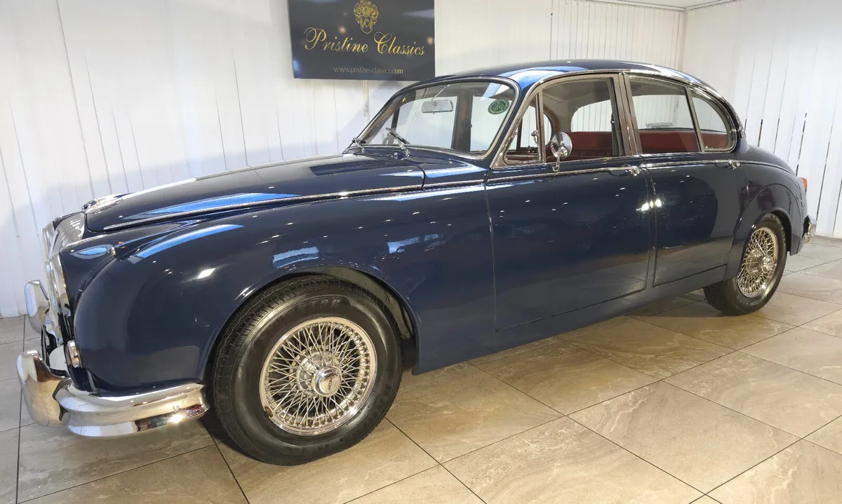 1964 Daimler 2.5 V8 Automatic - Image 2