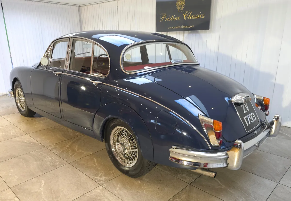 1964 Daimler 2.5 V8 Automatic - Image 4