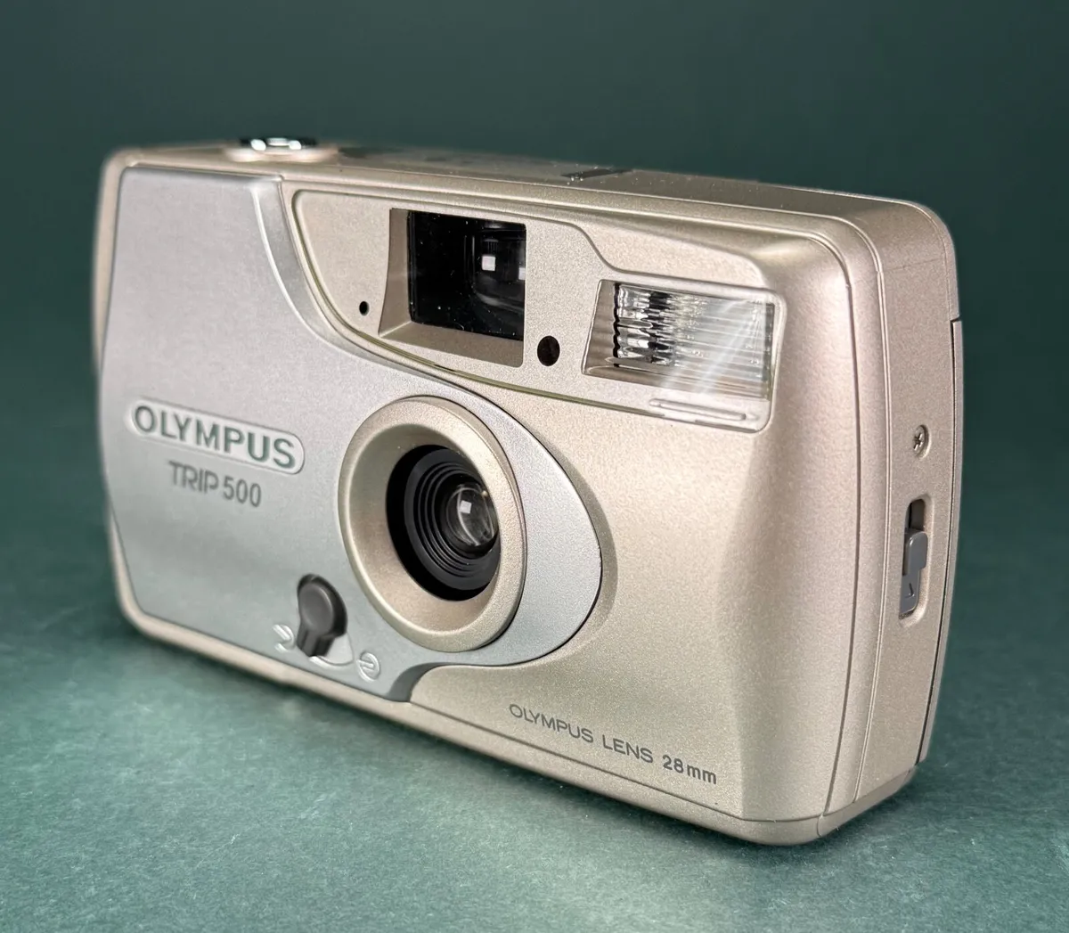 Olympus Trip 500 35mm point-and-shoot film camera - Image 4