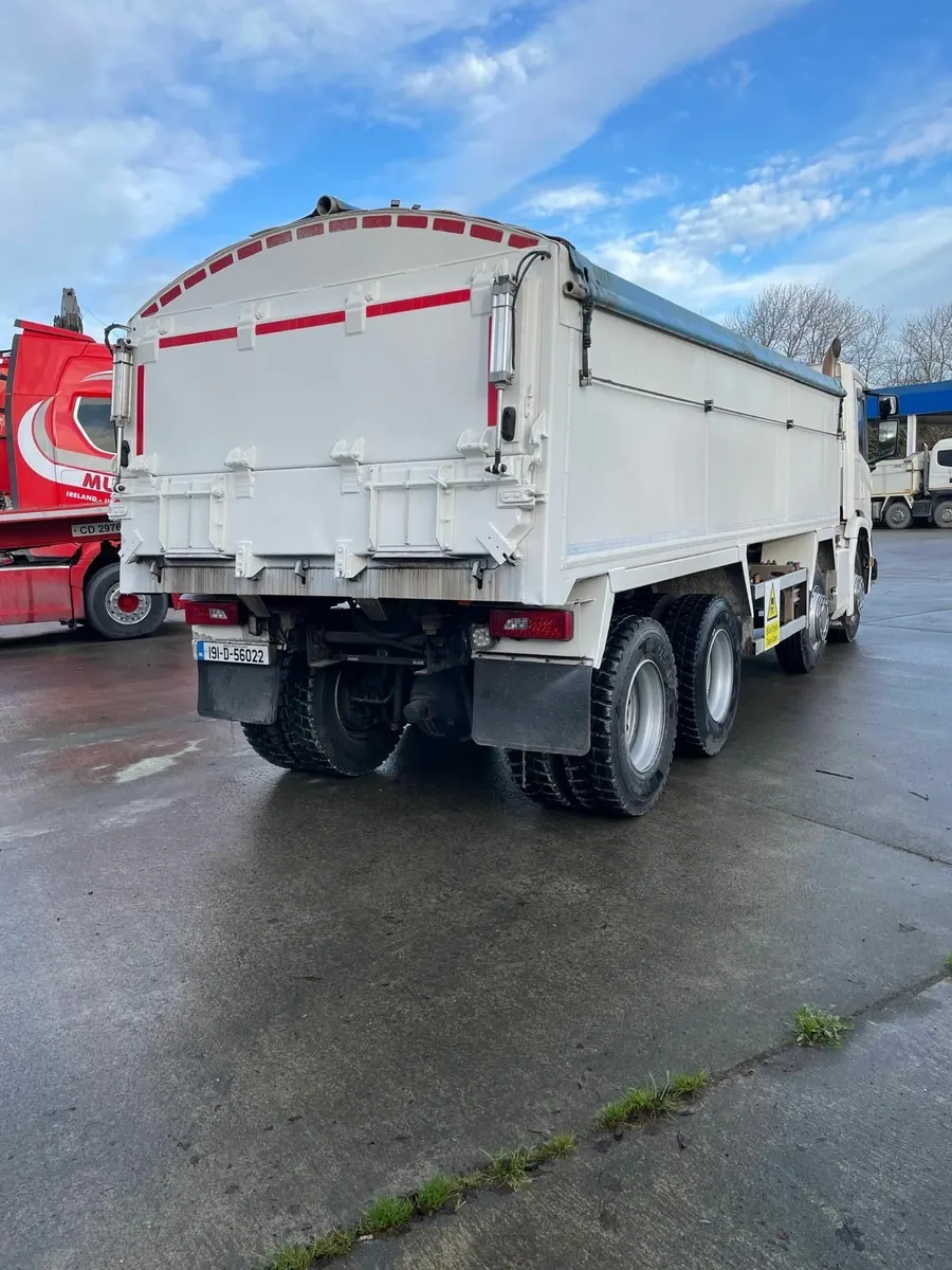 191 Scania P410 XT 8x4 Tipper Truck - Image 4