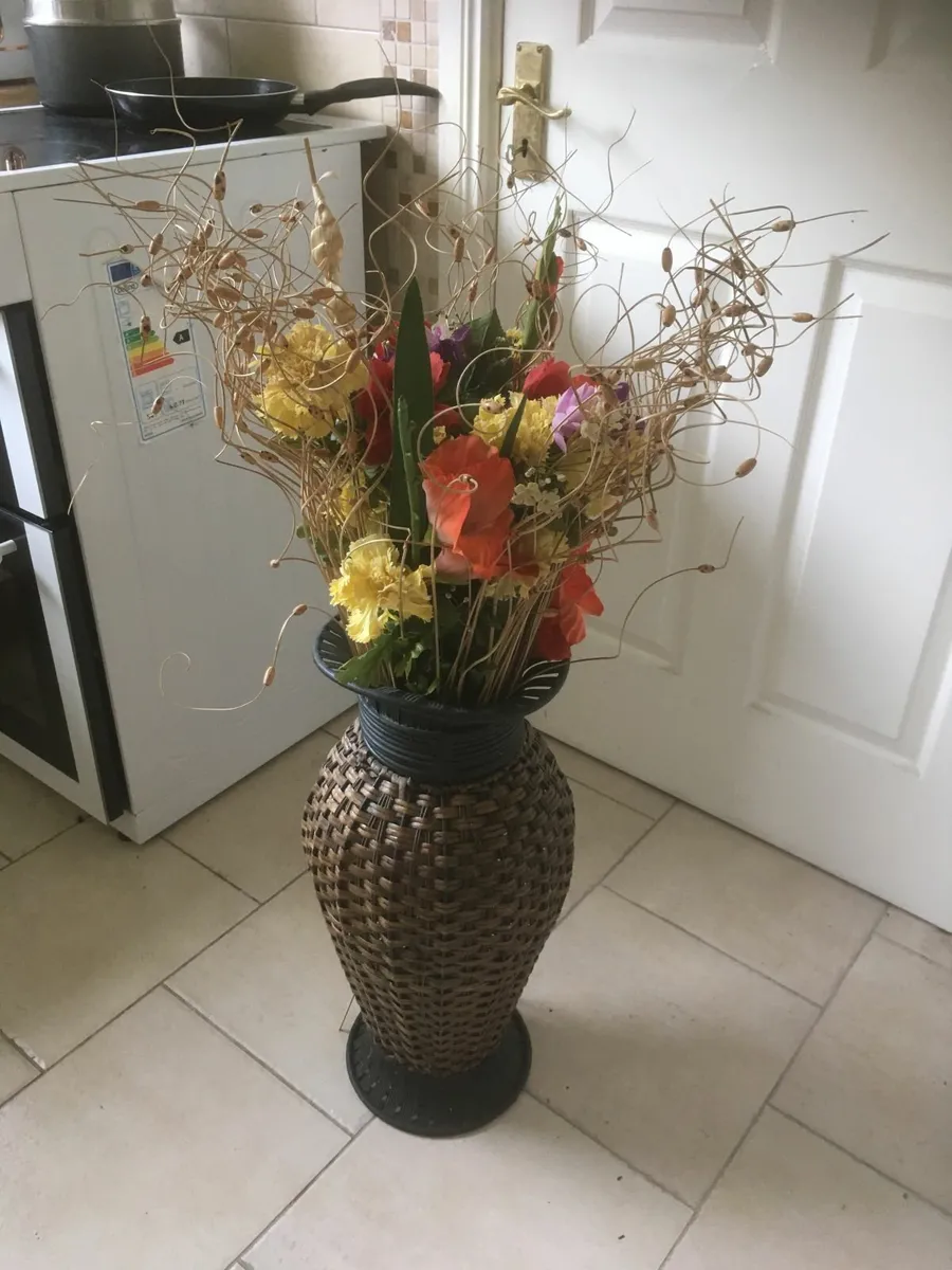 Beautiful Large Vase full with variety of flowers - Image 1