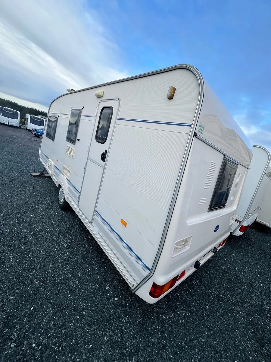Lovely starter van in fantastic condition - Image 1